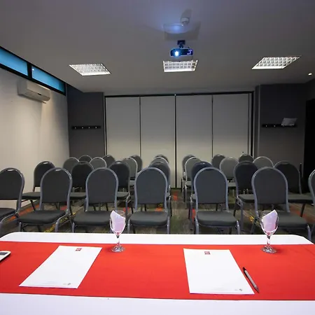 Ibis Montevideo Rambla-3